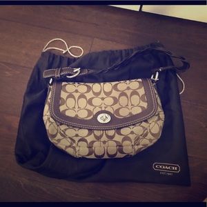 Coach brown shoulder purse with dust bag